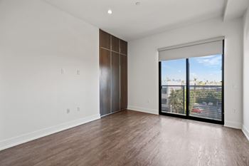 Vinyl flooring